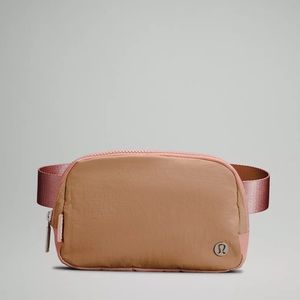 🤎 Lululemon Pink Clay/Pink Pastel Everywhere Belt Bag 🤎